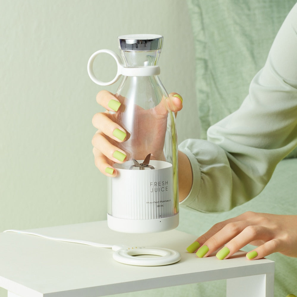 Portable Blender/Juicer Bottle