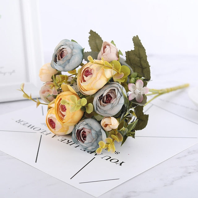 Floral Collection - Silk Blooming Roses and Daisy Bouquet