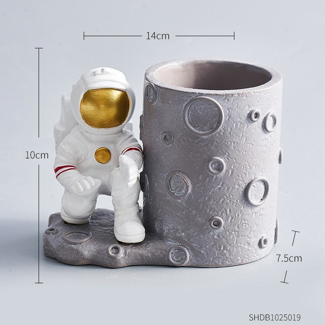 Astronaut Desk Organiser